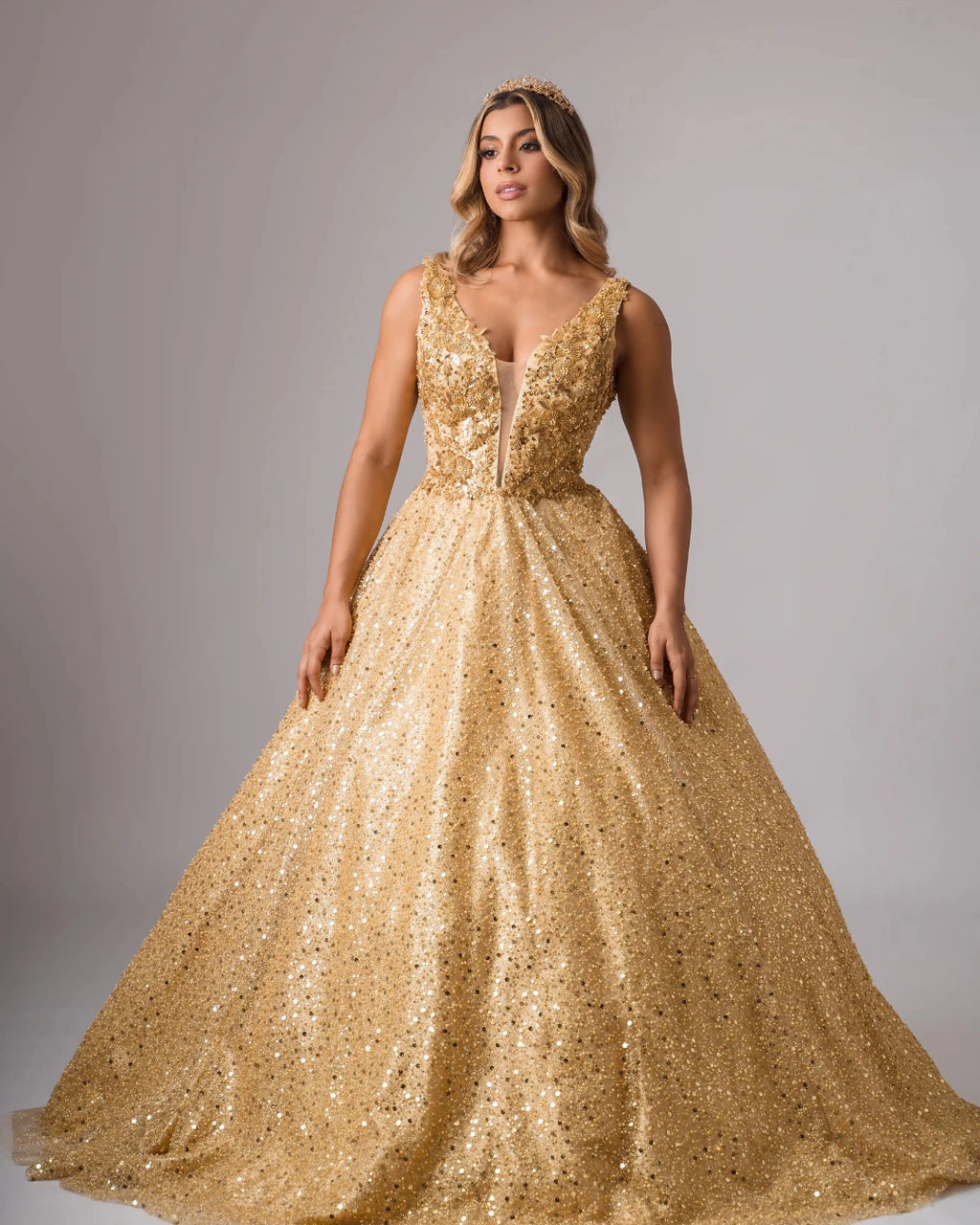Vestido de 15 años tono dorado