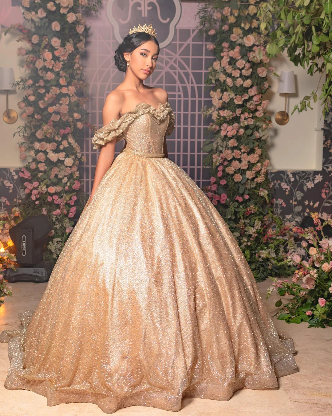 Vestido de 15 años tono dorado