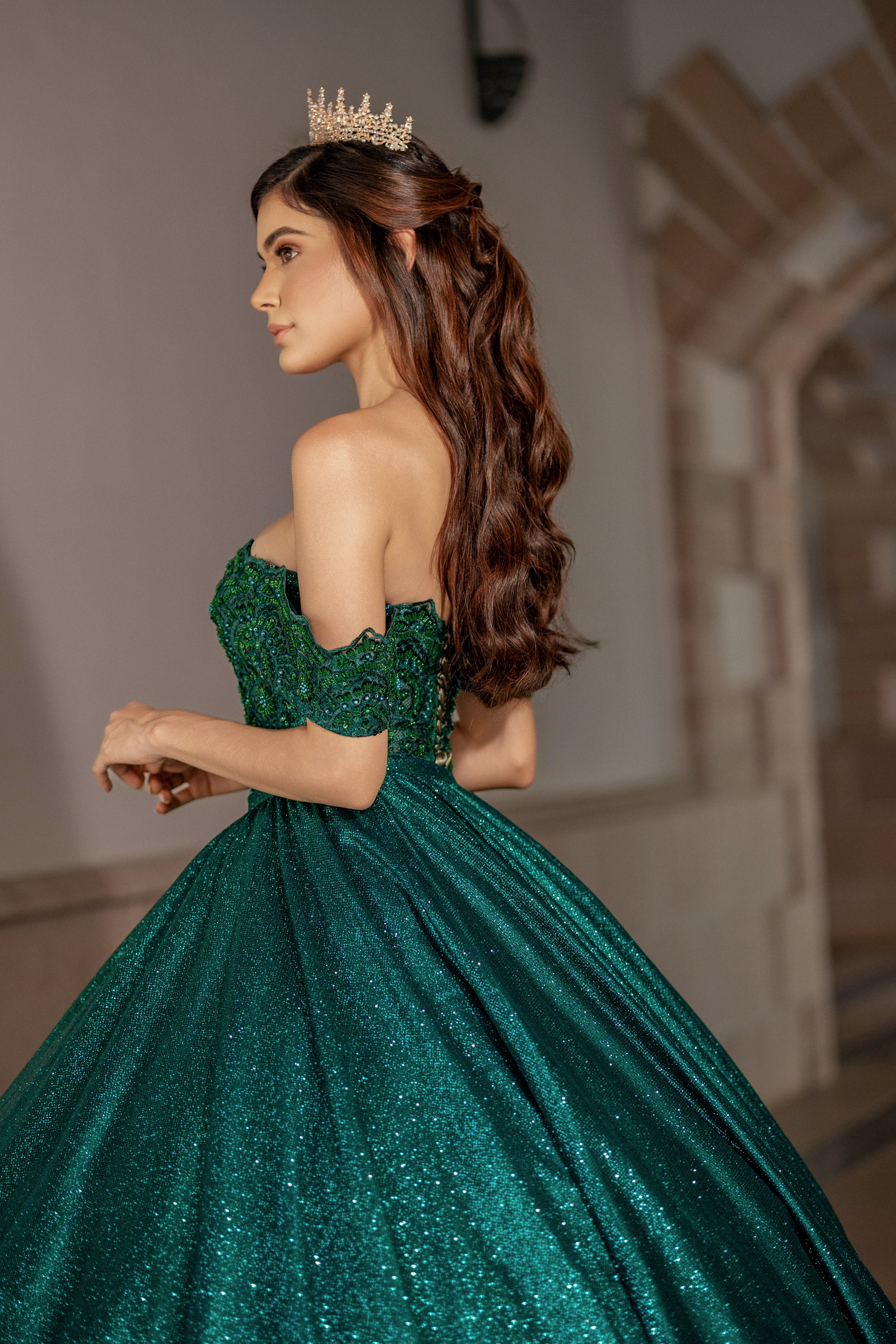 Vestido de 15 años verde esmeralda.