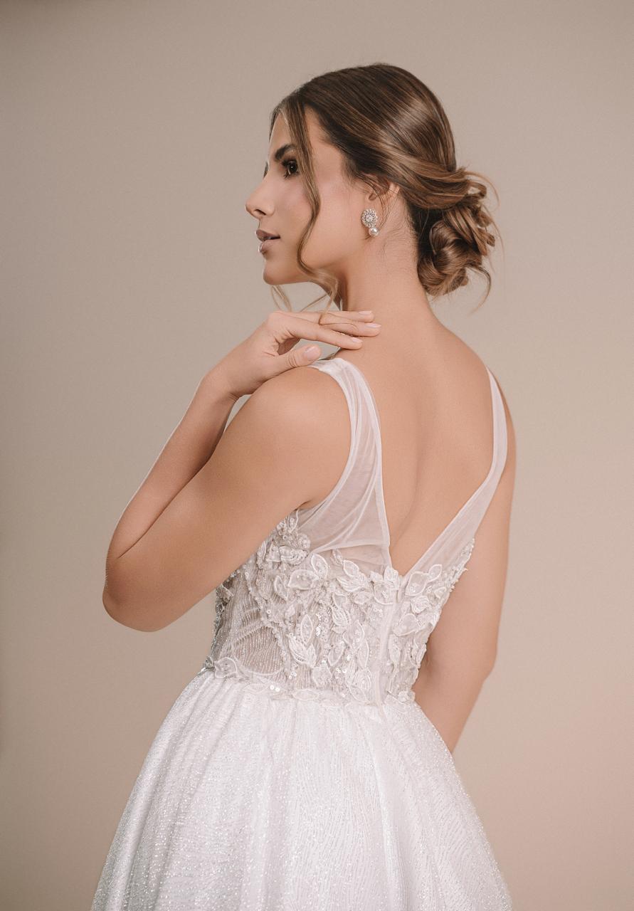 Elegancia que florece, vestido de novia.